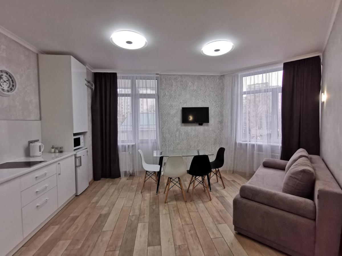 Green Apartments Chernihiv Ngoại thất bức ảnh
