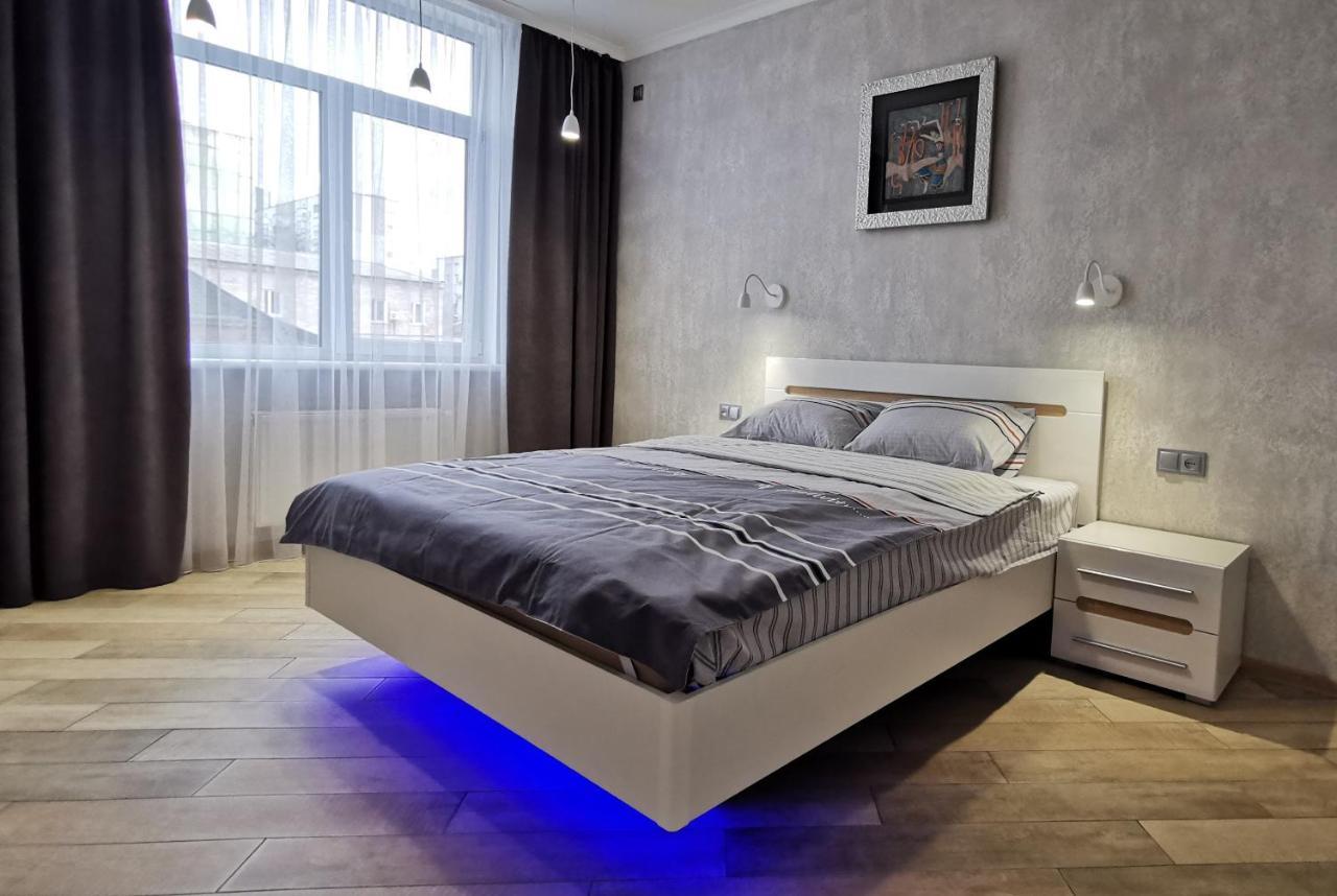 Green Apartments Chernihiv Ngoại thất bức ảnh