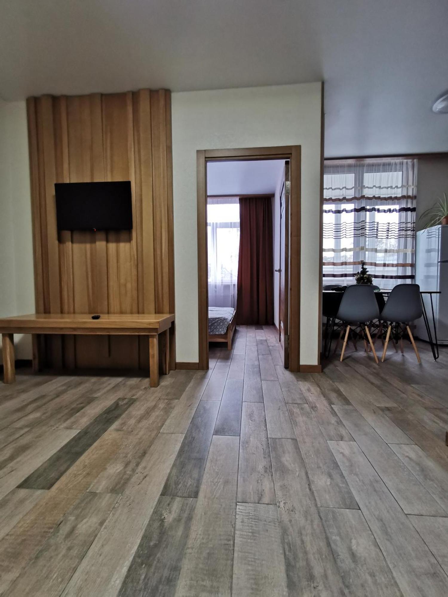 Green Apartments Chernihiv Ngoại thất bức ảnh